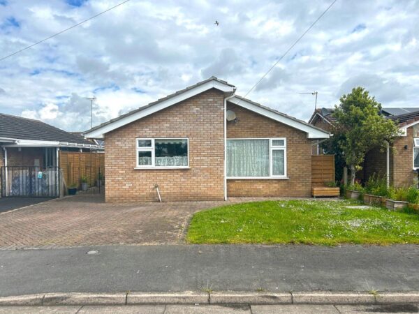 Elizabeth Crescent, Ingoldmells, Skegness, Lincolnshire, PE25 1NQ