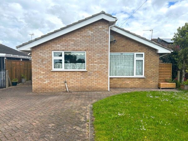 Elizabeth Crescent, Ingoldmells, Skegness, Lincolnshire, PE25 1NQ