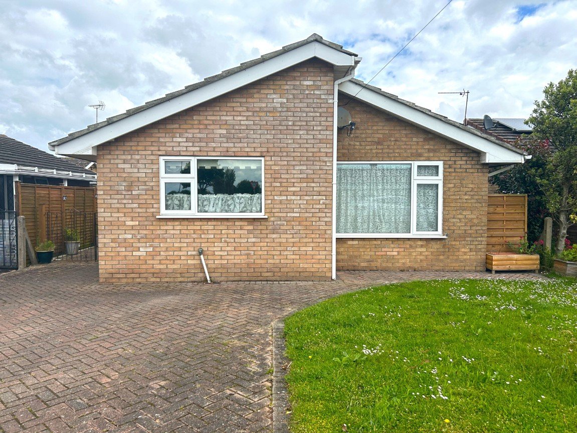 Elizabeth Crescent, Ingoldmells, Skegness, Lincolnshire, PE25 1NQ