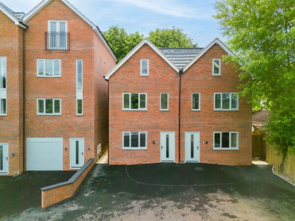 Beeches Rise, Mapperley Rise, Nottingham, NG3 5GH