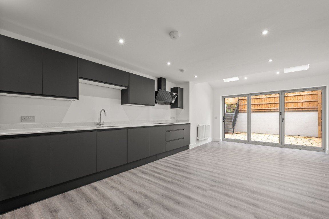 Beeches Rise, Mapperley Rise, Nottingham, NG3 5GH