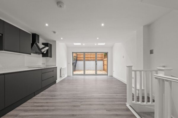 Beeches Rise, Mapperley Rise, Nottingham, NG3 5GH