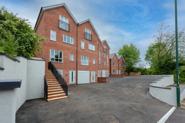 Beeches Rise, Mapperley Rise, Nottingham, NG3 5GH