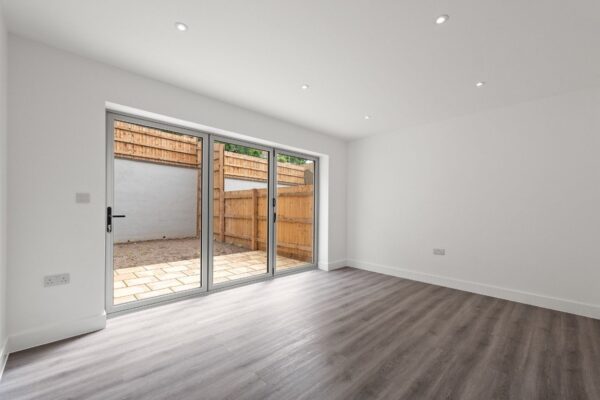 Beeches Rise, Mapperley Rise, Nottingham, NG3 5GH
