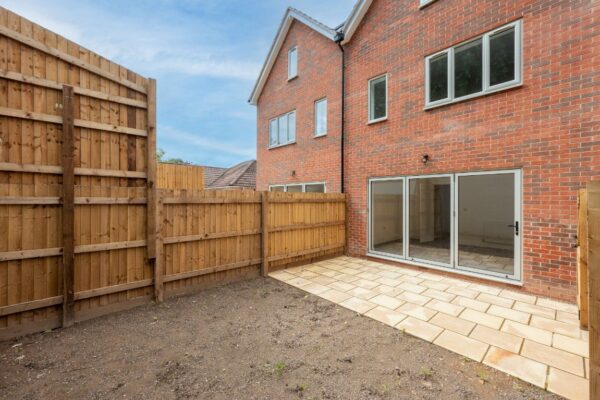Beeches Rise, Mapperley Rise, Nottingham, NG3 5GH