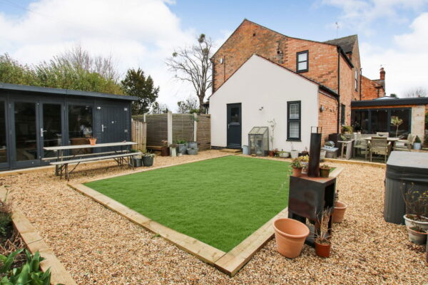 Shaftesbury Avenue, Burton Joyce, Nottingham, NG14 5GL
