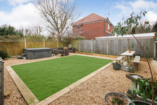 Shaftesbury Avenue, Burton Joyce, Nottingham, NG14 5GL