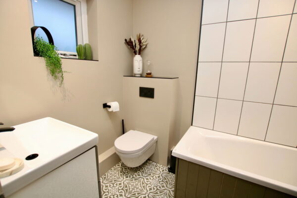 Wellington Road, Burton Joyce, Nottingham, NG14 5GQ