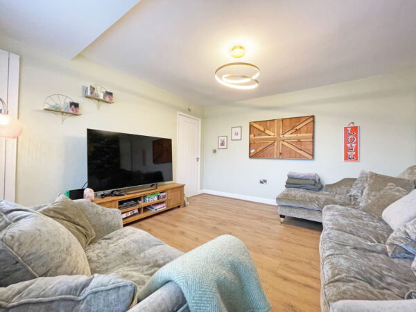 Welland Avenue, Gartree, Market Harborough, Leicestershire, LE16 7RW