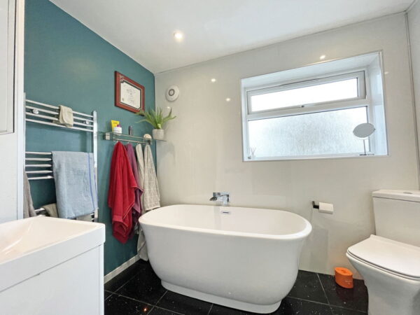 Welland Avenue, Gartree, Market Harborough, Leicestershire, LE16 7RW
