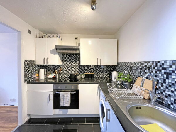 Hirondelle Close, Duston, NN5
