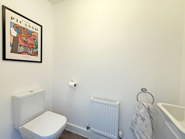 Airfield Road, Wellington Place, Market Harborough, Leicestershire, LE16 7BY