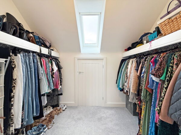 Airfield Road, Wellington Place, Market Harborough, Leicestershire, LE16 7BY