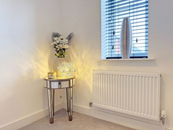 Airfield Road, Wellington Place, Market Harborough, Leicestershire, LE16 7BY