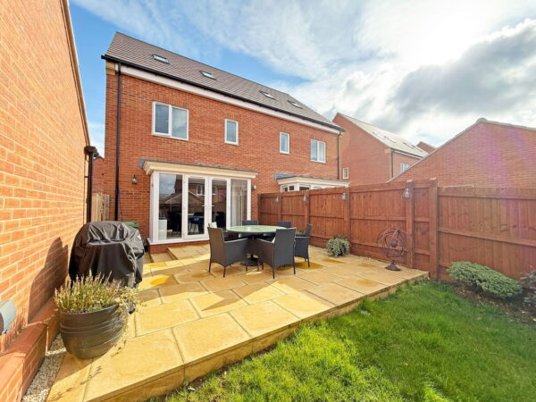 Airfield Road, Wellington Place, Market Harborough, Leicestershire, LE16 7BY