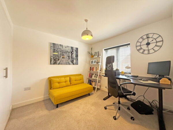 Airfield Road, Wellington Place, Market Harborough, Leicestershire, LE16 7BY