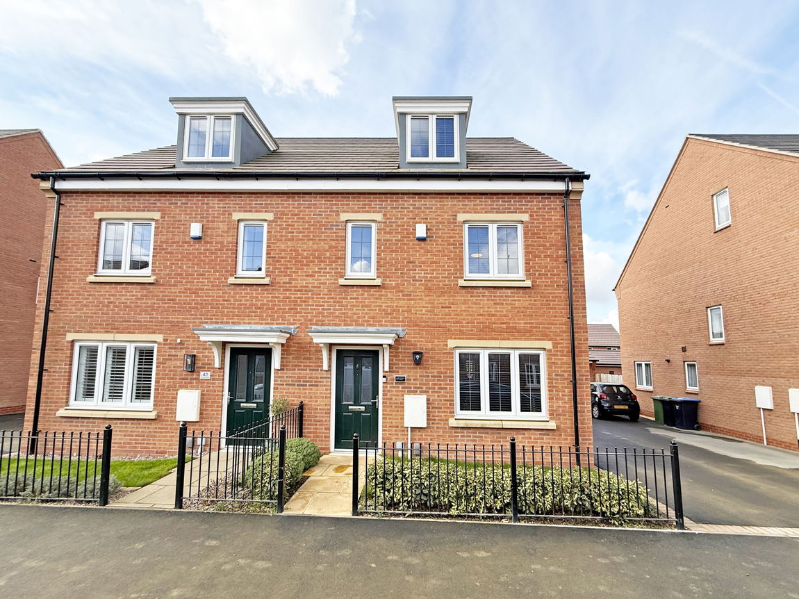 Airfield Road, Wellington Place, Market Harborough, Leicestershire, LE16 7BY