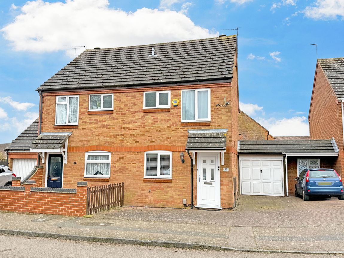 Keswick Drive, Rushden, NN10 0JJ