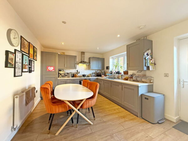 Harvest Road, Market Harborough, Leicestershire, LE16 9FN