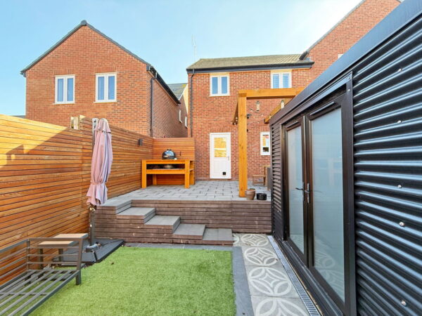 Harvest Road, Market Harborough, Leicestershire, LE16 9FN