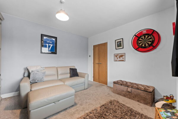 Long Meadow Hill, Lowdham, Nottingham, NG14 7DB