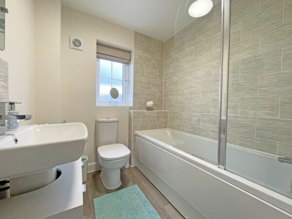 Arnold Drive, Corby, Northamptonshire, NN17 5FY