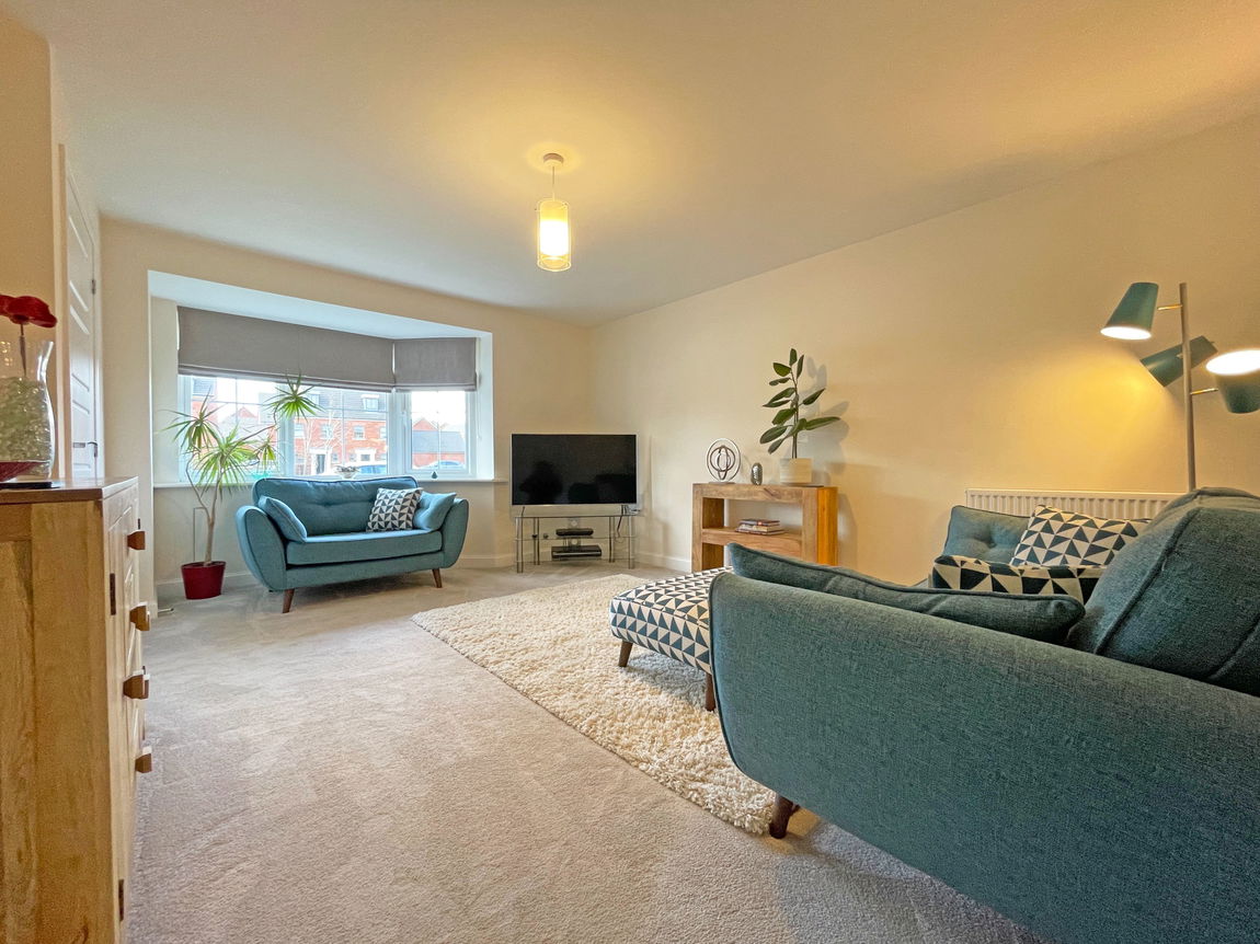 Arnold Drive, Corby, Northamptonshire, NN17 5FY