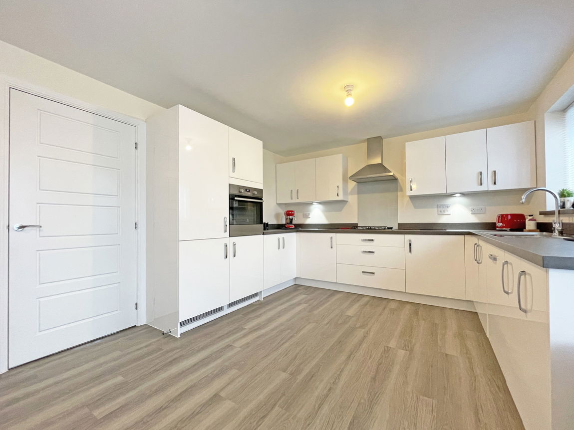 Arnold Drive, Corby, Northamptonshire, NN17 5FY