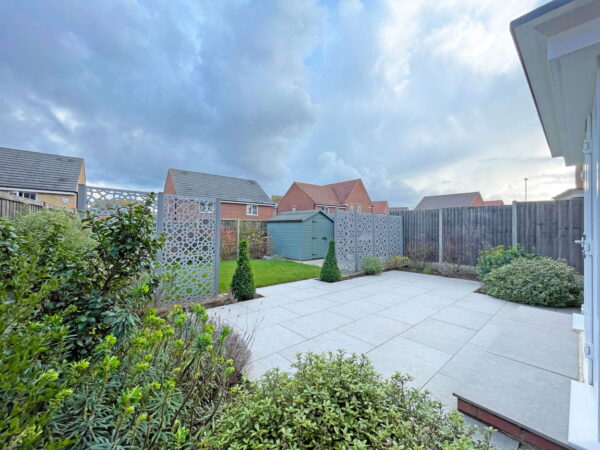 Arnold Drive, Corby, Northamptonshire, NN17 5FY