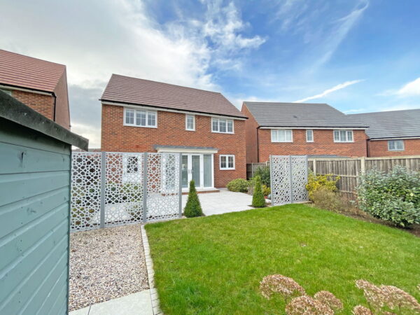 Arnold Drive, Corby, Northamptonshire, NN17 5FY