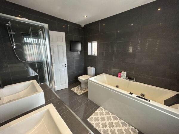 Hoylake Drive, Skegness, Lincolnshire, PE25 1AQ