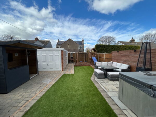 Hoylake Drive, Skegness, Lincolnshire, PE25 1AQ
