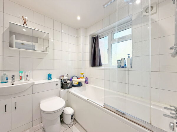 Barnes Close, Kibworth Beauchamp, Leicester, Leicestershire, LE8 0ES