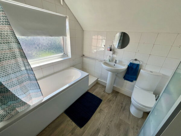 Stonehill Avenue, Birstall, Leicester, LE4 4JF