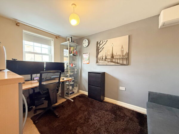 Lewis Close, Kempston, Bedford, Bedfordshire, MK42 7FX