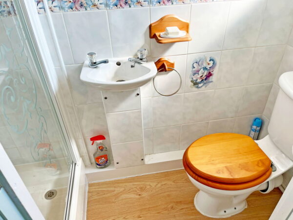 Loughborough Road, Rothley, Leicester, LE7 7NJ