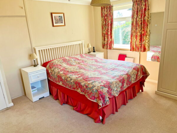 Loughborough Road, Rothley, Leicester, LE7 7NJ
