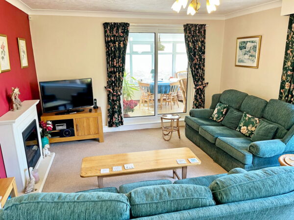 Loughborough Road, Rothley, Leicester, LE7 7NJ
