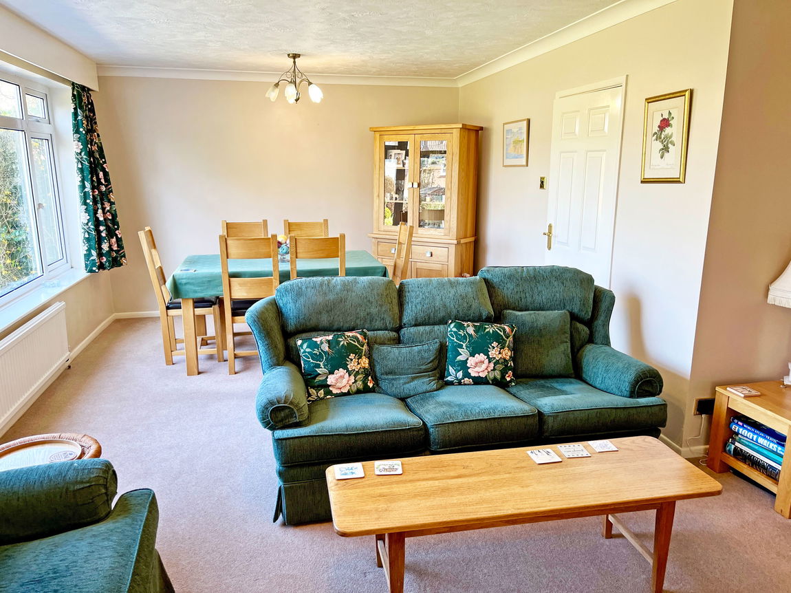 Loughborough Road, Rothley, Leicester, LE7 7NJ