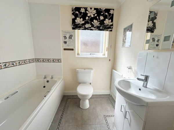 Mumby Meadows, Mumby, Alford, Lincolnshire, LN13 9GF