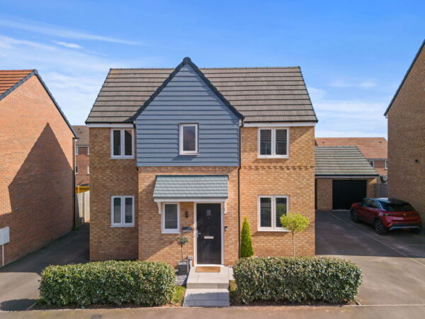 Hughes Lane, Gedling, Nottingham, NG4 4NB