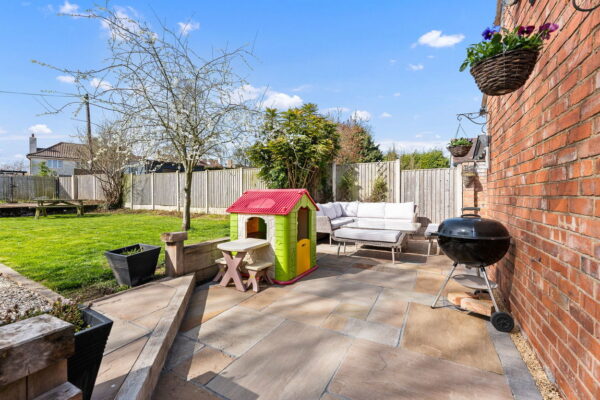 Long Meadow Hill, Lowdham, Nottingham, NG14 7DB