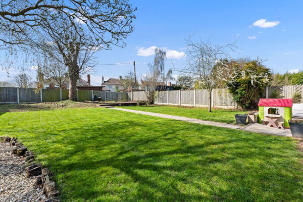 Long Meadow Hill, Lowdham, Nottingham, NG14 7DB