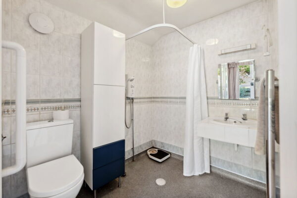 Verder Grove, Nottingham, Nottinghamshire, NG5 9BH