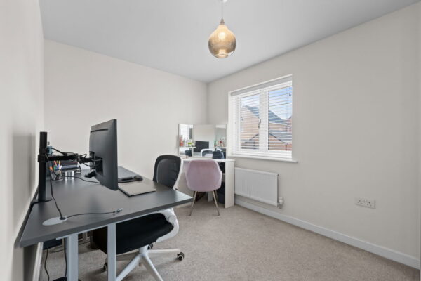 Hughes Lane, Gedling, Nottingham, NG4 4NB