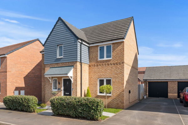 Hughes Lane, Gedling, Nottingham, NG4 4NB