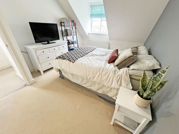 Pickering Place, Burbage, Hinckley, LE10 2FJ