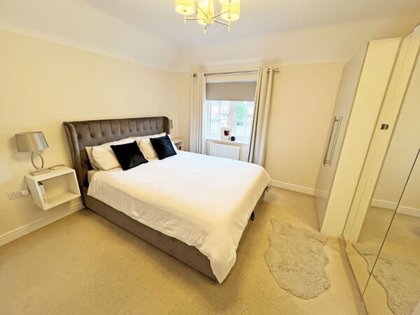 Ferry Pickering Close, Hinckley, LE10 0YN