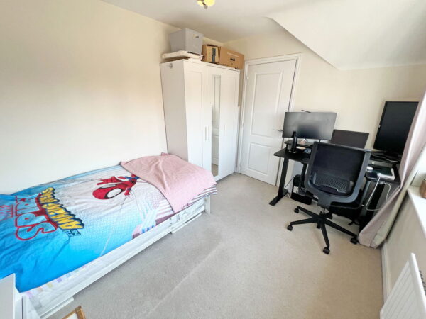 Ferry Pickering Close, Hinckley, LE10 0YN