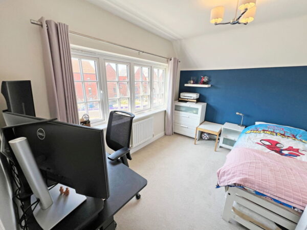 Ferry Pickering Close, Hinckley, LE10 0YN